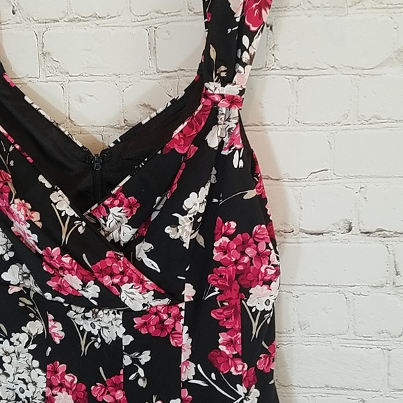 WHBM fit and flare dress - Picture 2 of 8